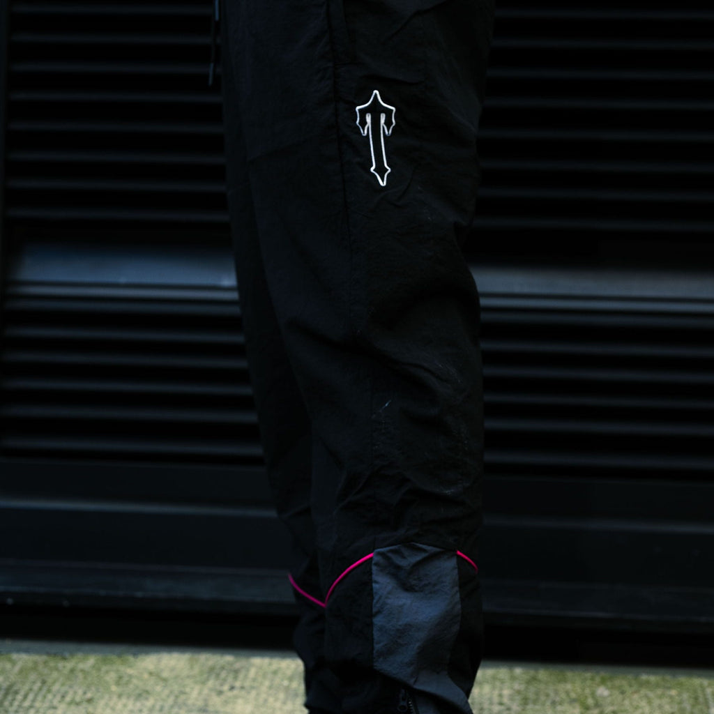 Trapstar Irongate Shell Tracksuit 'Black Pink' - Kick Game