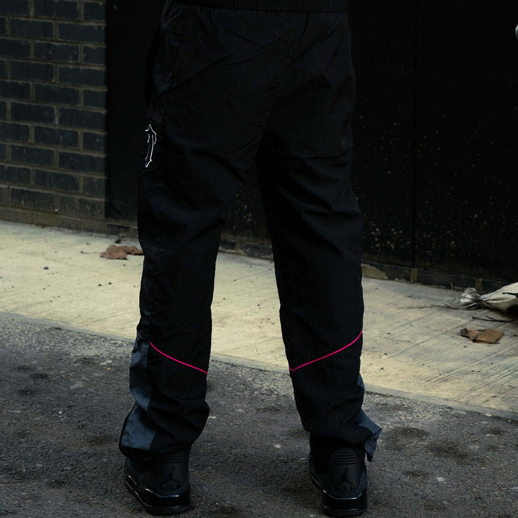 Trapstar Irongate Shell Tracksuit 'Black Pink' - Kick Game