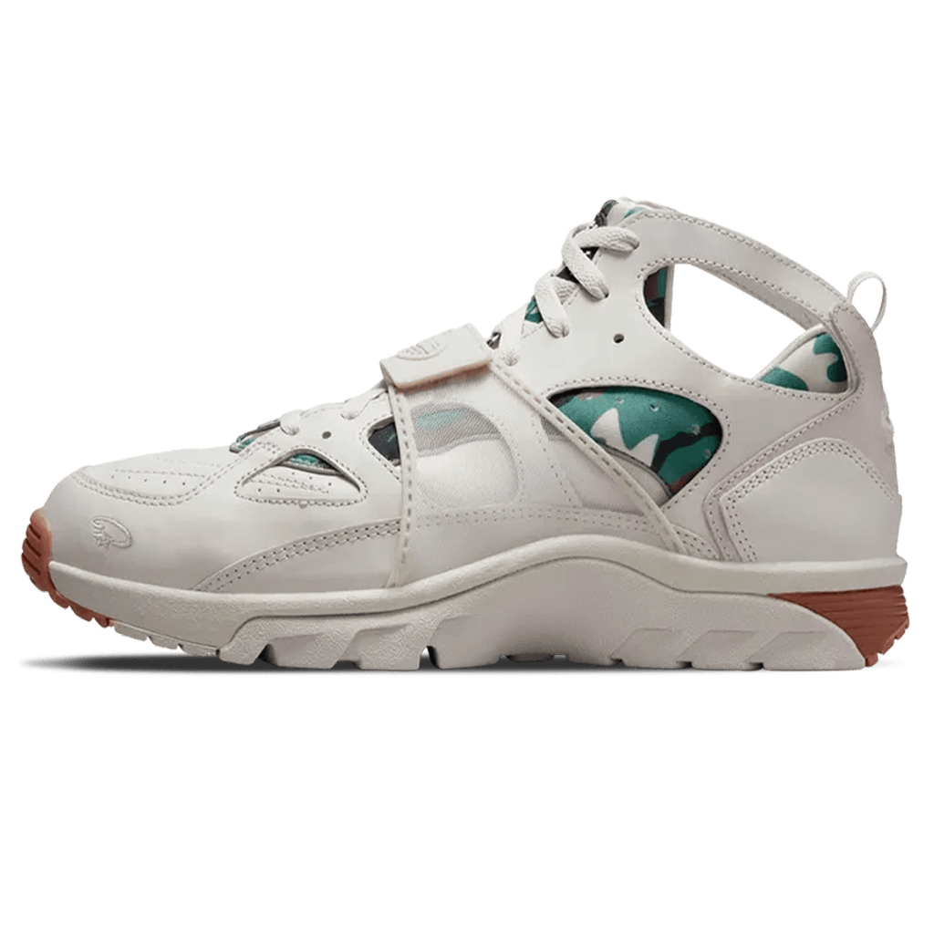 Corteiz x Nike Air Trainer Huarache Light Bone Kick Game