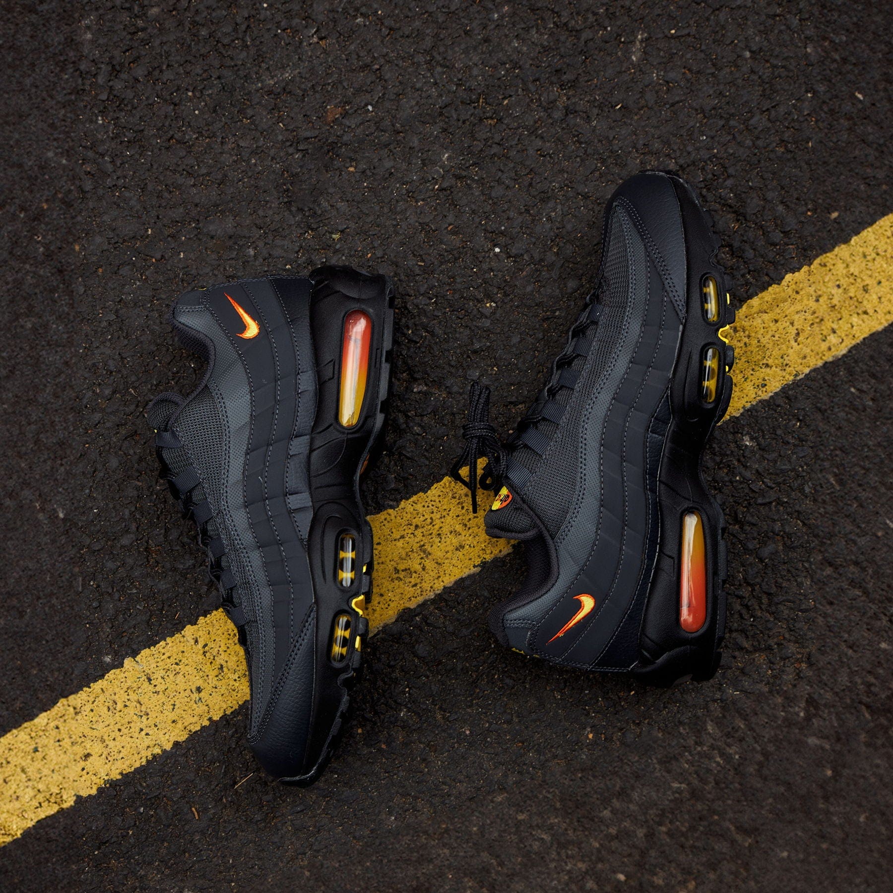 Nike air max shops 95 ultra se black and yellow