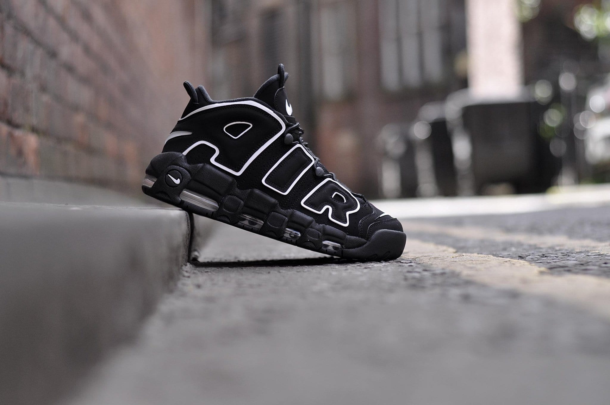 NIKE AIR MORE UPTEMPO OG Black Kick Game