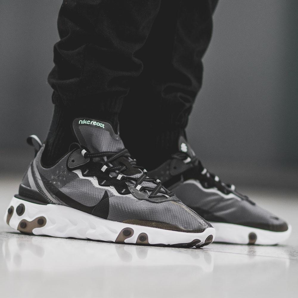 Nike React Element 87 Black White Kick Game