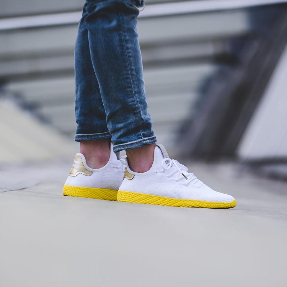 Pharrell adidas tennis online