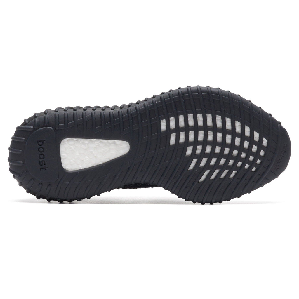 chaussure-supreme-new-york-x-adidas-yeezy-boost-350-v2-black-1