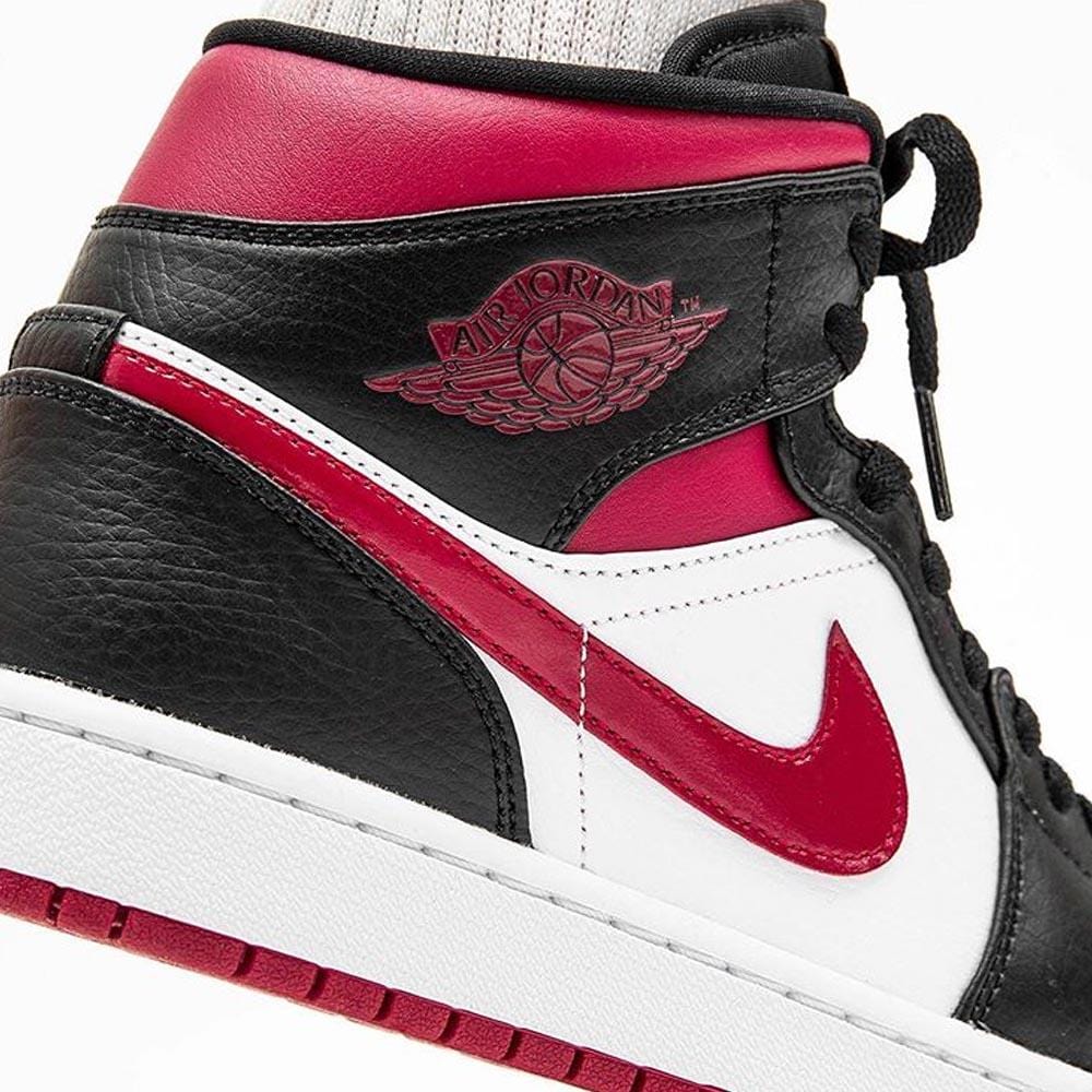 Jordan 1 bred toe size 9 hotsell