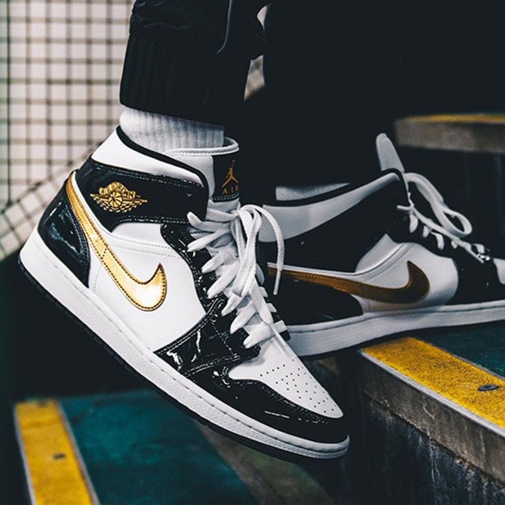 Air Jordan 1 Mid Patent Black Gold