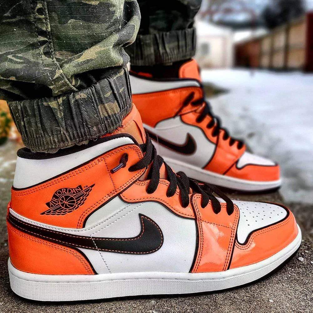 Air Jordan 1 Mid SE Turf Orange Kick Game