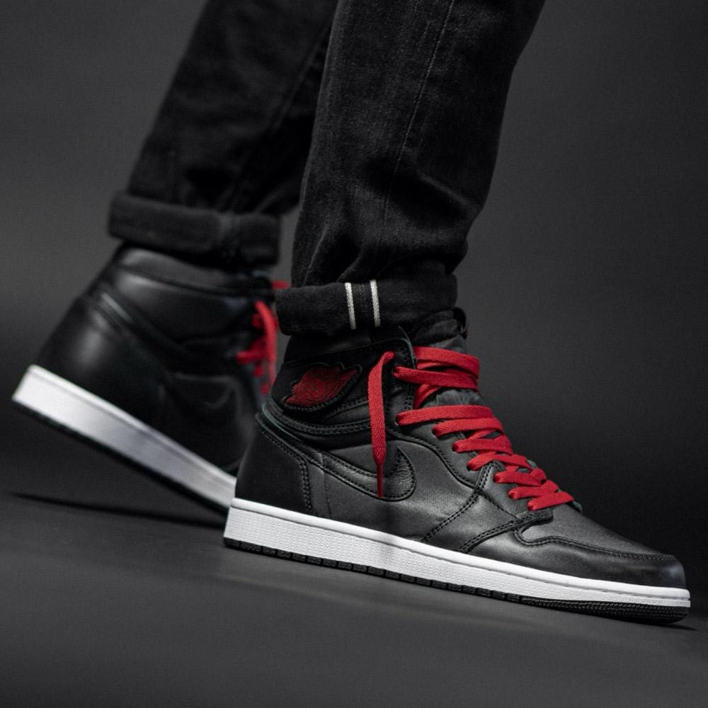 Nike air jordan 1 retro high og black red hotsell