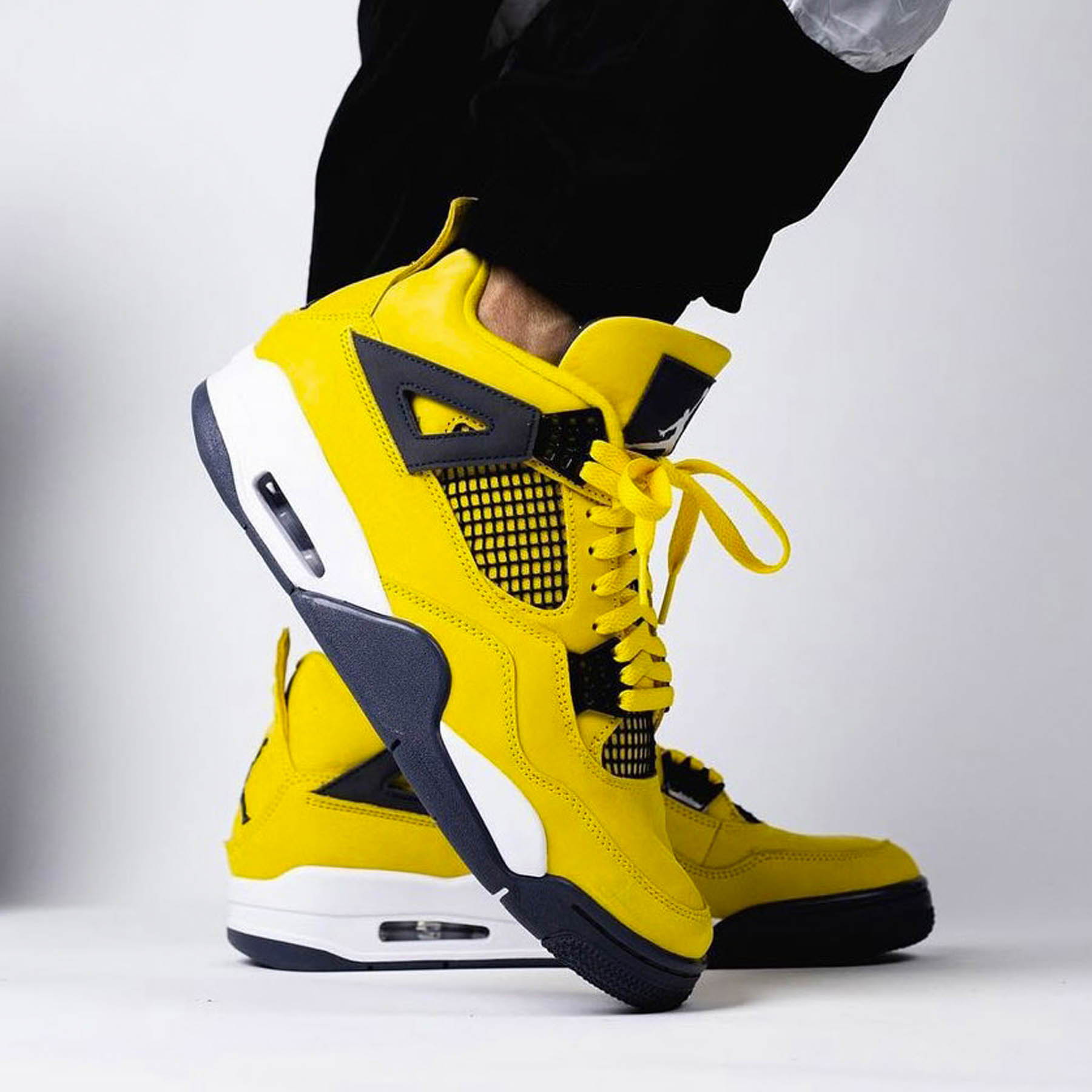 Air Jordan 4 Retro 'Lightning' 2021 — Kick Game