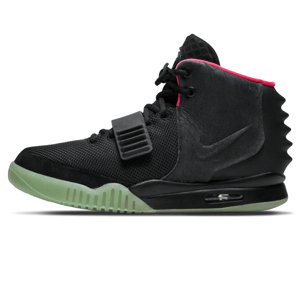 Nike yeezy 2 blackout hotsell