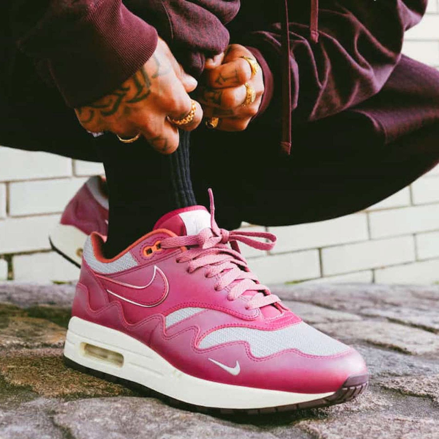 Nike air max 1 patta burgundy hotsell