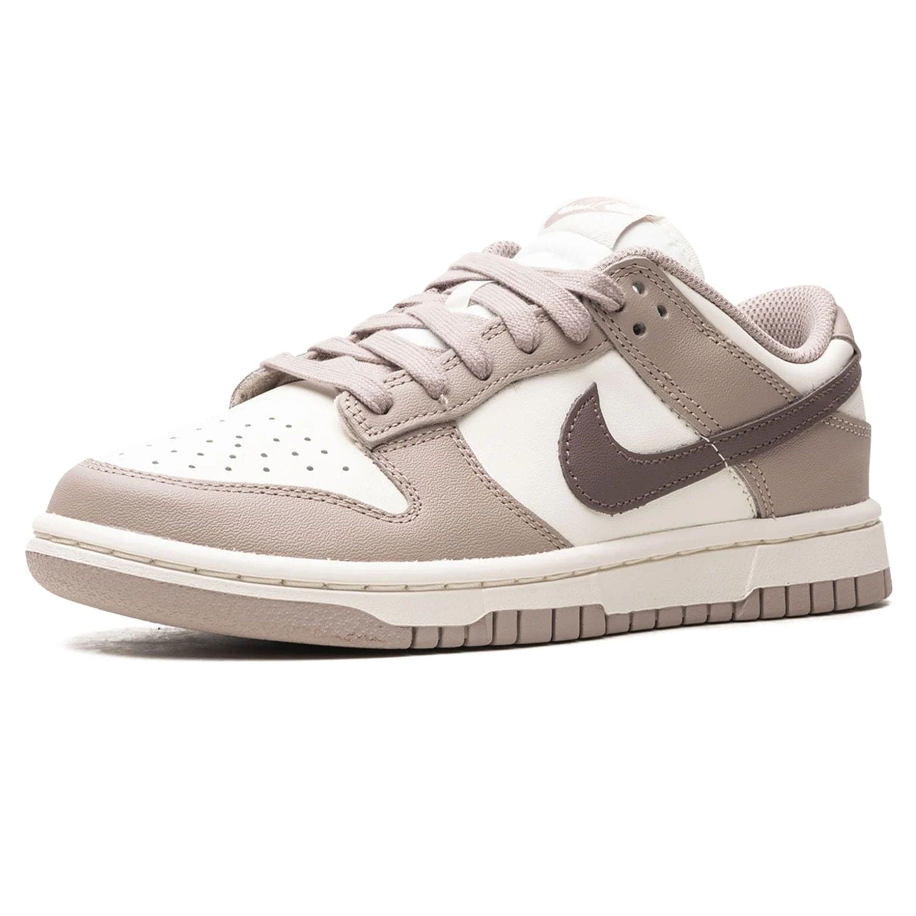 Nike Dunk Low Wmns Diffused Taupe Kick Game