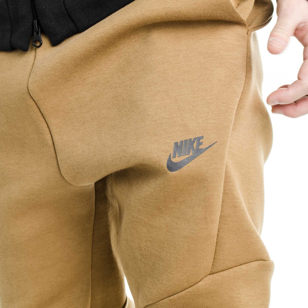 NIKE TECH FLEECE CROPPED PANTS - Golden Beige-Khaki - Kick Game